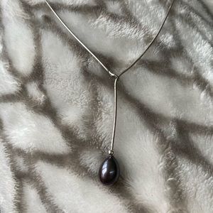 Teardrop Black Pearl Necklace